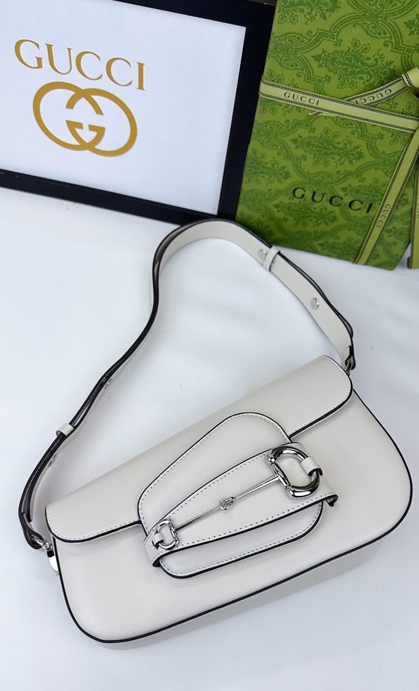 激安グッチバッグコピー角部分ディテール